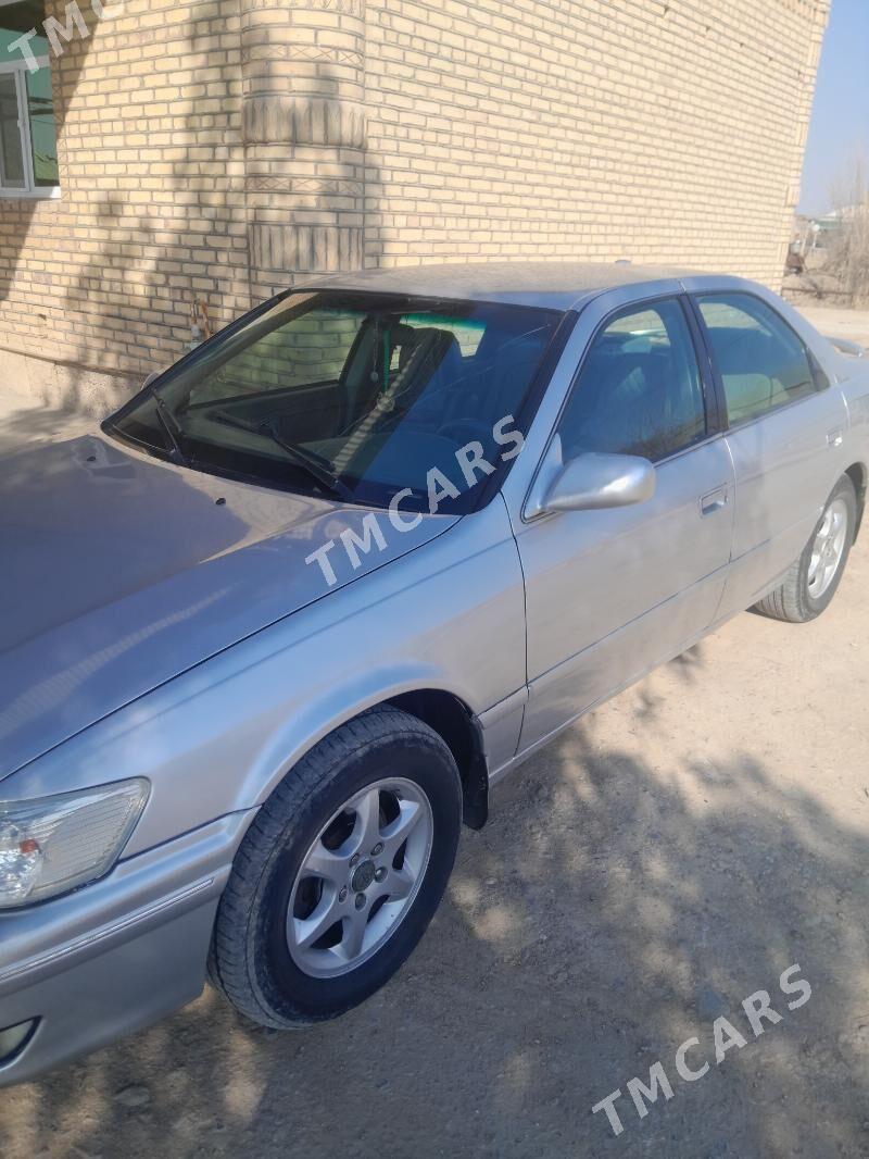 Toyota Camry 1999 - 110 000 TMT - Ёлётен - img 3