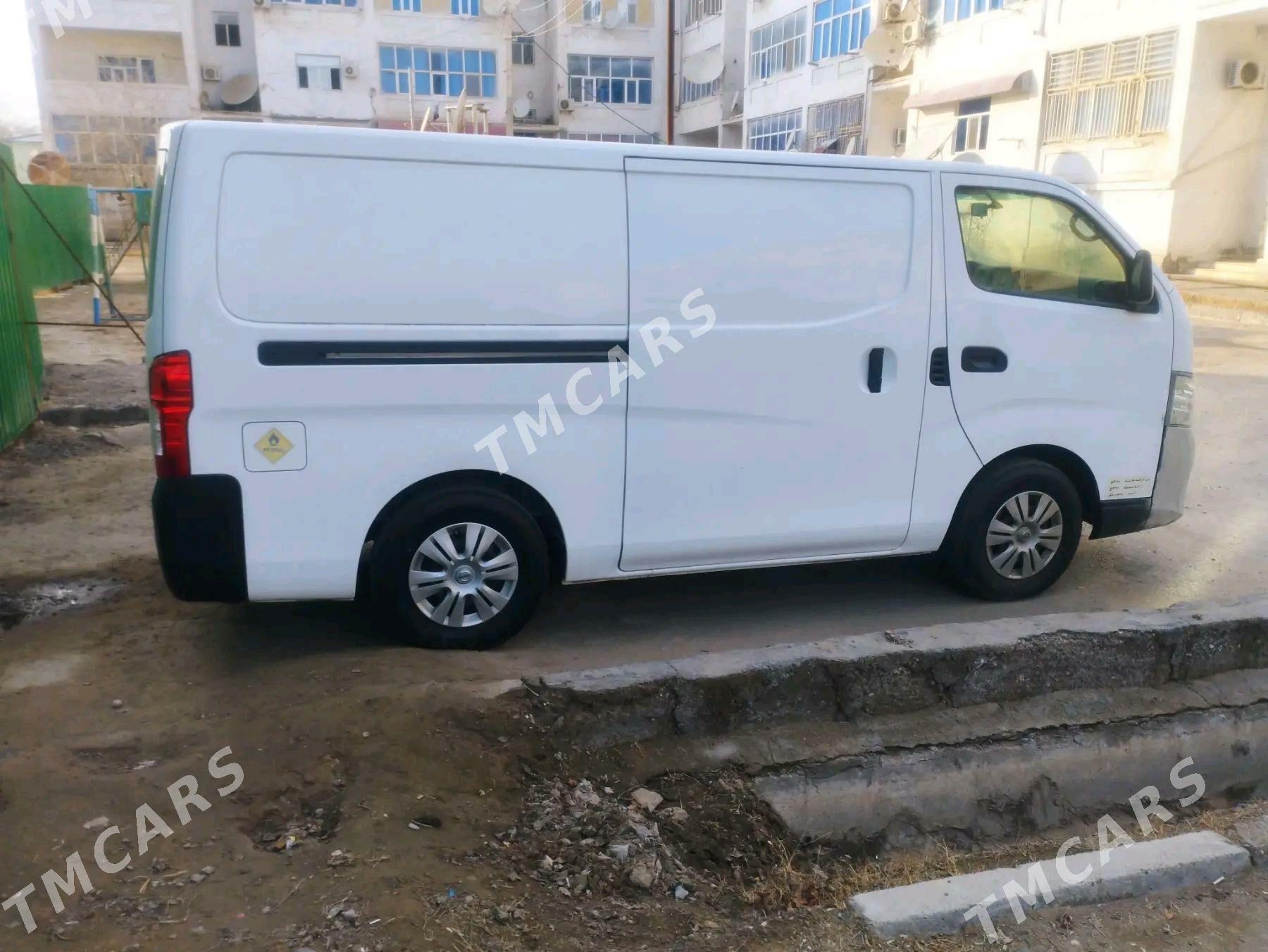 Nissan Urvan 2019 - 345 000 TMT - Mary - img 4