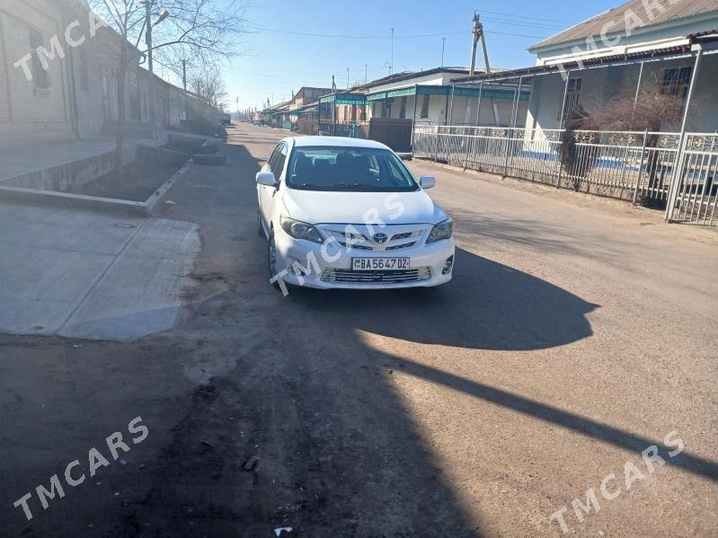 Toyota Corolla 2013 - 155 000 TMT - Дашогуз - img 2