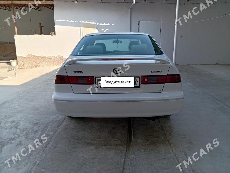 Toyota Camry 1999 - 100 000 TMT - Байрамали - img 4