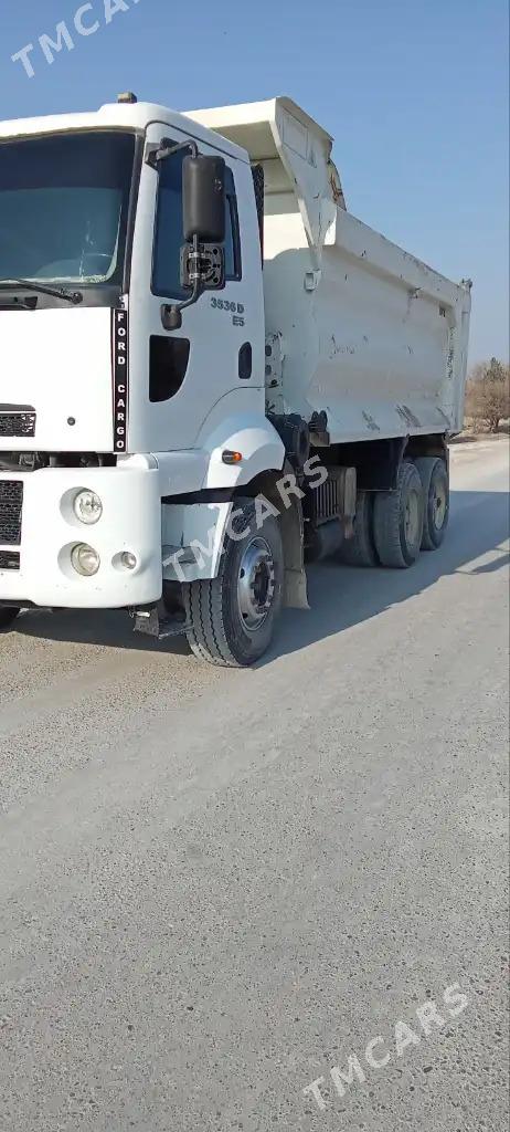 Ford Cargo 3535D 2014 - 670 000 TMT - Гёкдепе - img 2