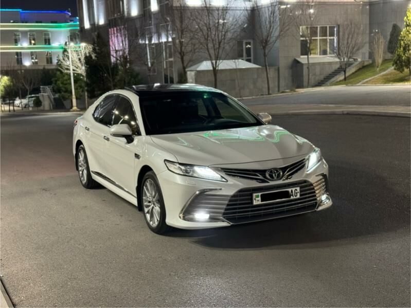 Toyota Camry 2022 - 615 000 TMT - Ашхабад - img 4