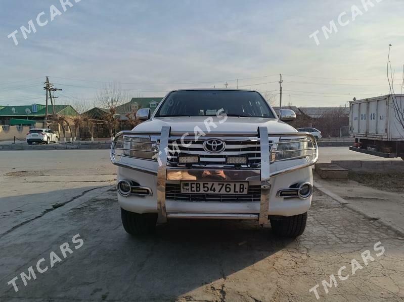 Toyota Hilux 2014 - 355 000 TMT - Туркменабат - img 3