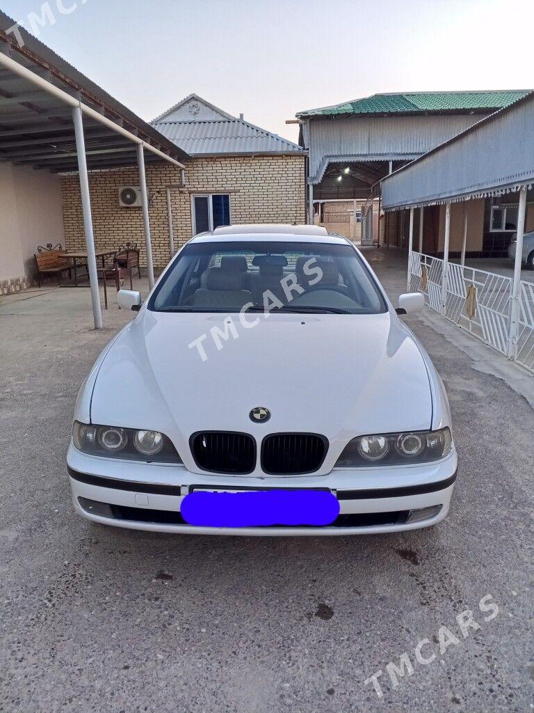 BMW 525 2003 - 84 000 TMT - Mary - img 4