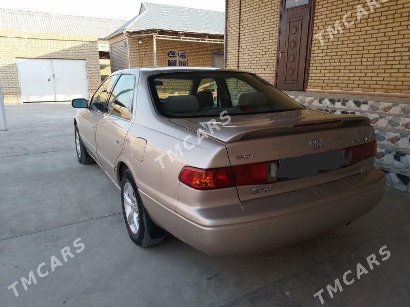 Toyota Camry 2000 - 130 000 TMT - Мары - img 2