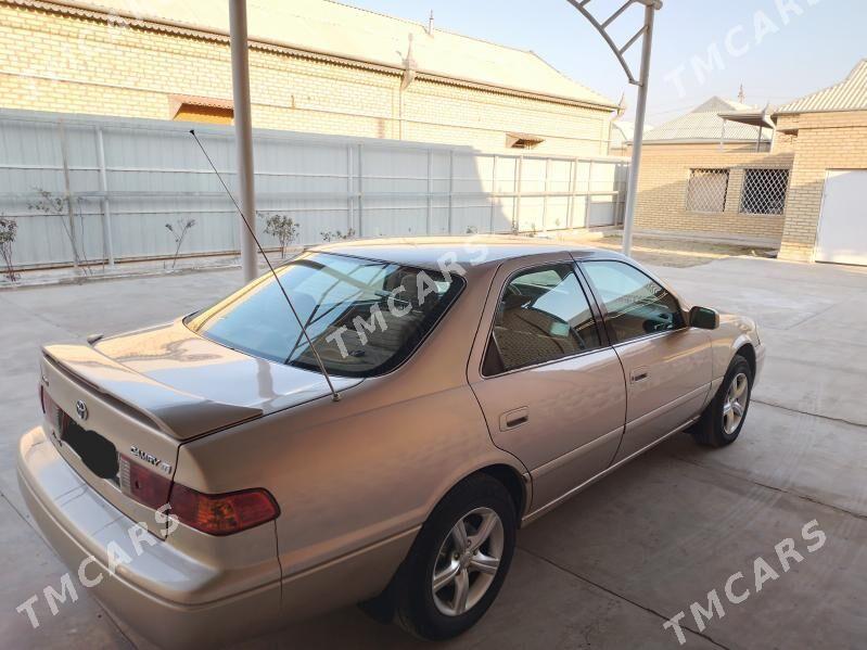 Toyota Camry 2000 - 130 000 TMT - Мары - img 3