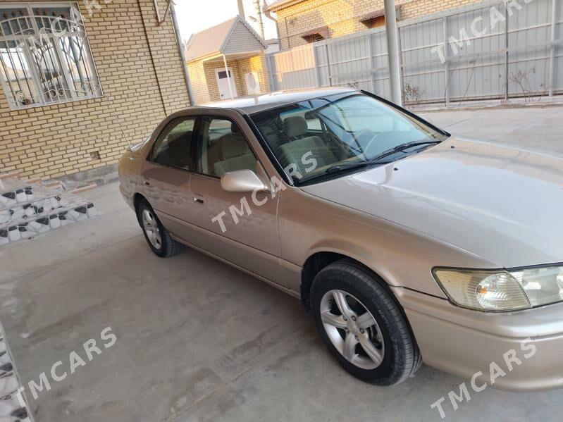 Toyota Camry 2000 - 130 000 TMT - Мары - img 6