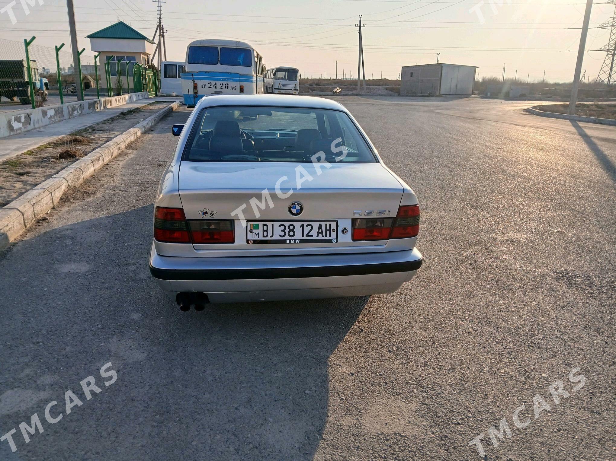 BMW 525 1991 - 65 000 TMT - Кака - img 4