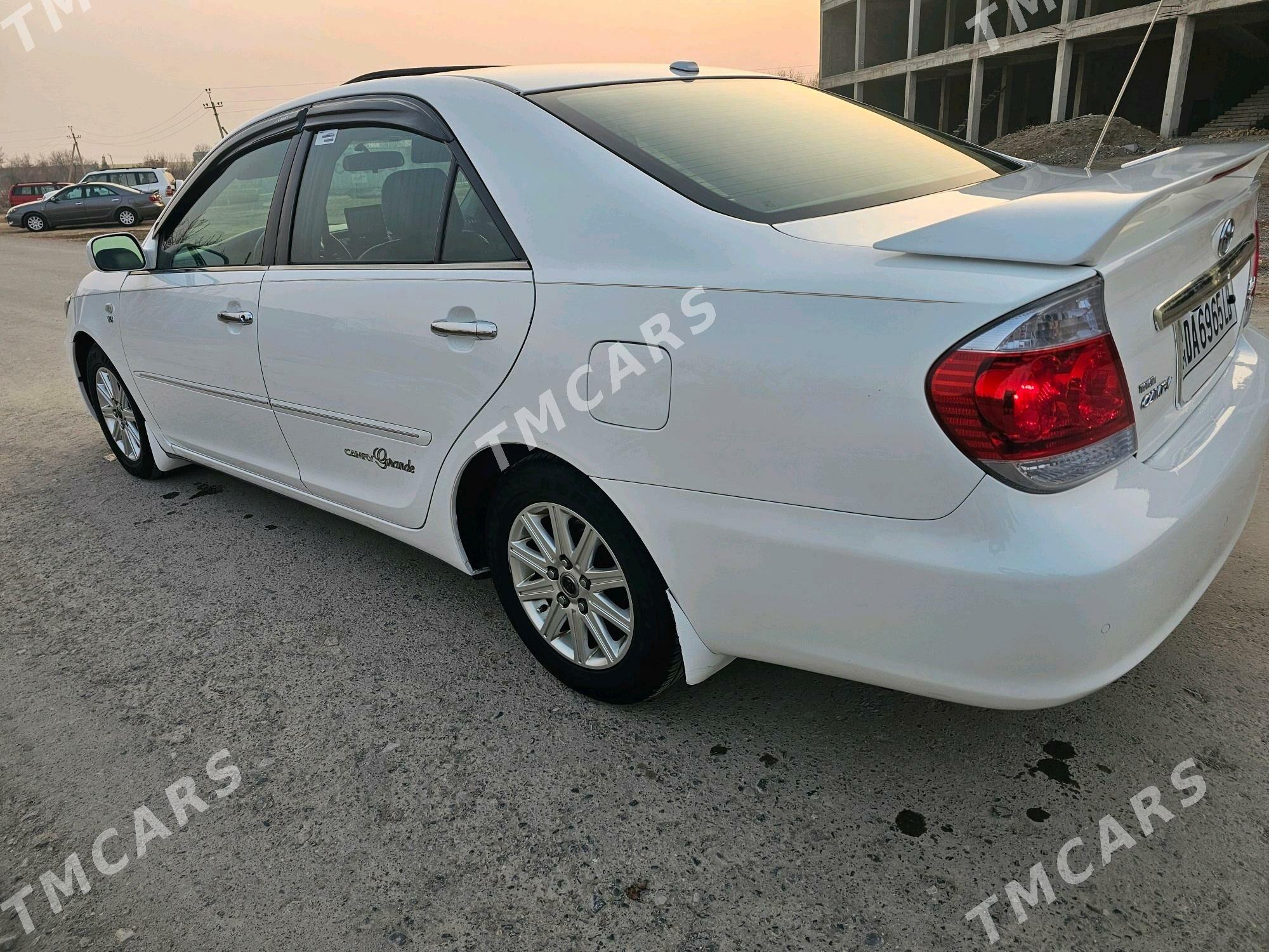 Toyota Camry 2003 - 190 000 TMT - Halaç - img 8