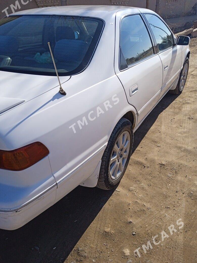 Toyota Camry 1999 - 100 000 TMT - Гурбансолтан Едже - img 10