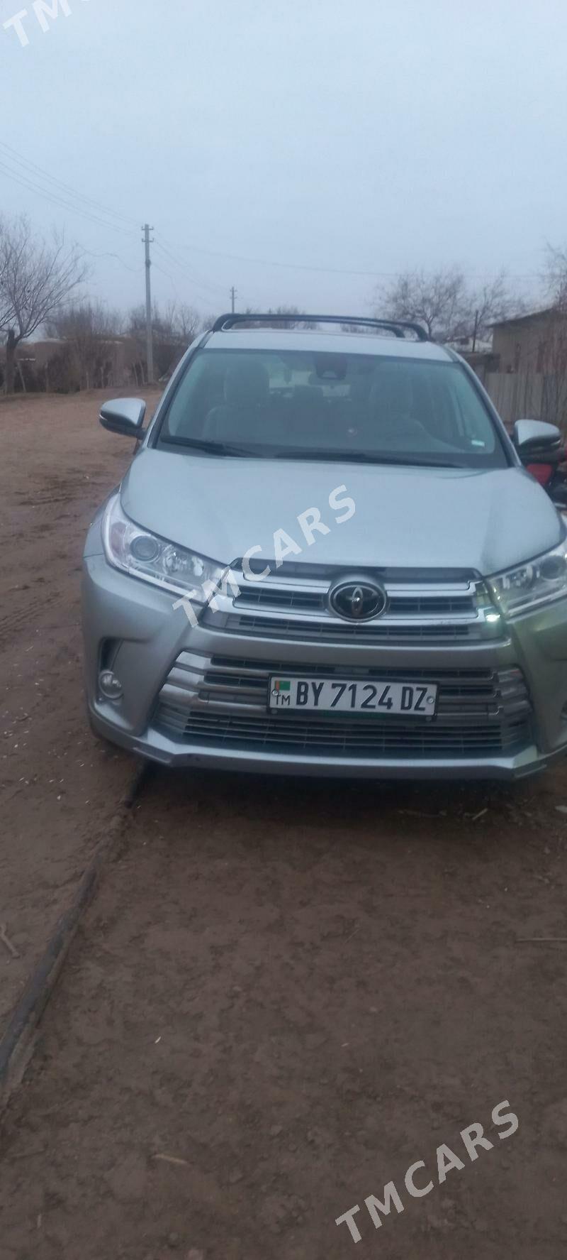 Toyota Highlander 2019 - 449 000 TMT - Дашогуз - img 4