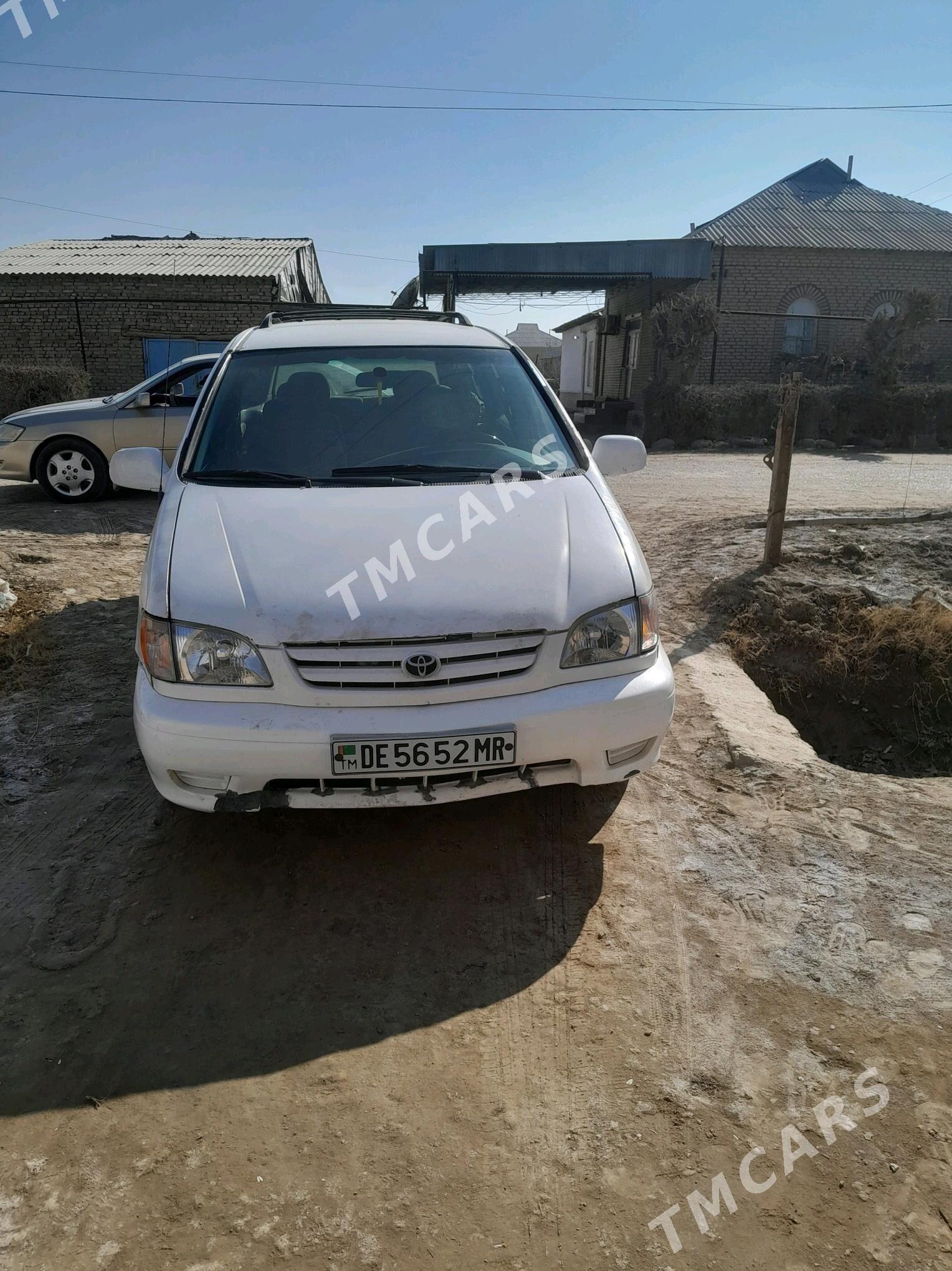 Toyota Sienna 2002 - 130 000 TMT - Мары - img 2