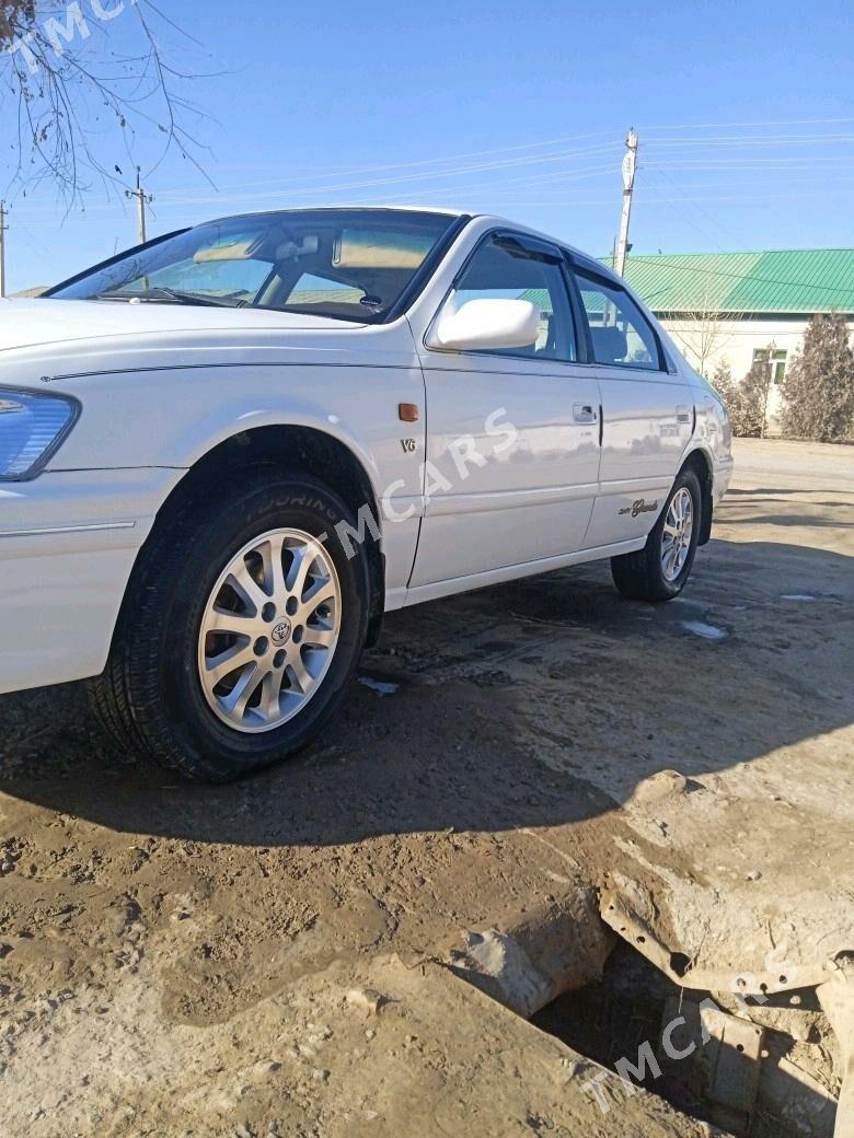 Toyota Camry 2001 - 130 000 TMT - етр. Туркменбаши - img 2