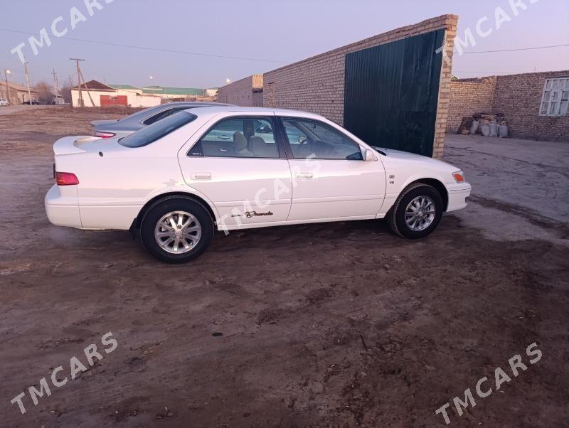 Toyota Camry 2000 - 135 000 TMT - Köneürgenç - img 3