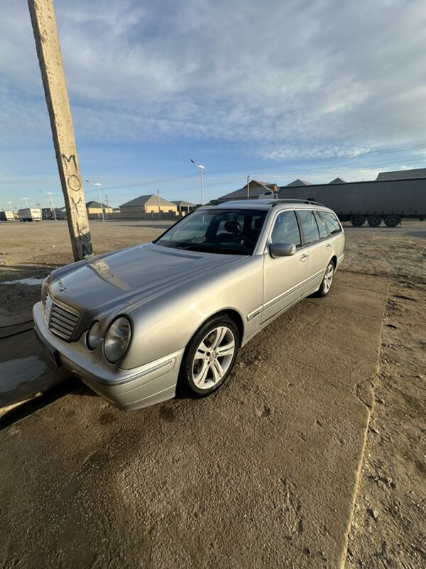 Mercedes-Benz E320 2000 - 100 000 TMT - Gumdag - img 9