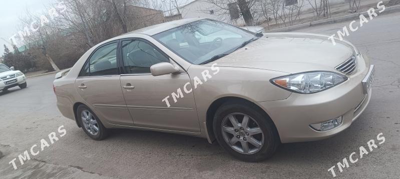 Toyota Camry 2003 - 128 000 TMT - Дашогуз - img 6