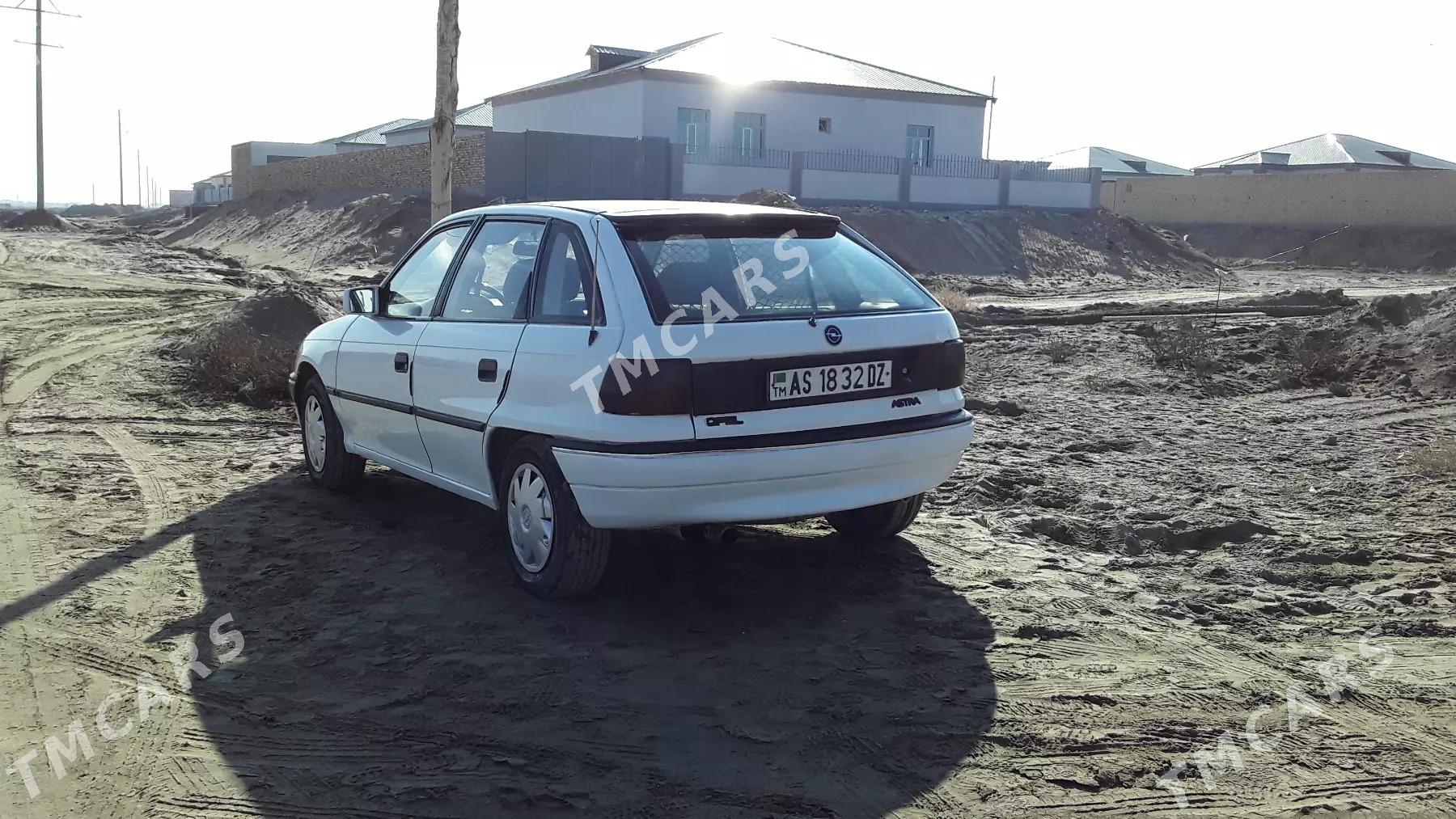 Opel Astra 1992 - 24 000 TMT - Дашогуз - img 5