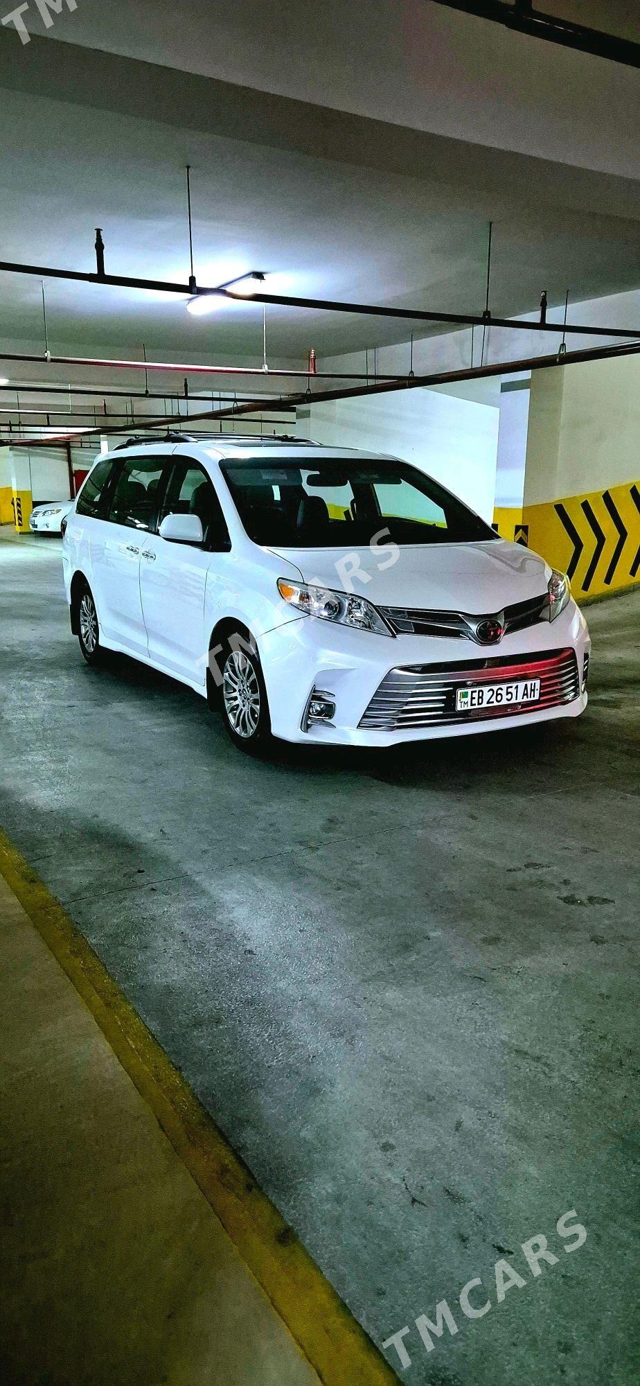 Toyota Sienna 2019 - 390 000 TMT - Ашхабад - img 2