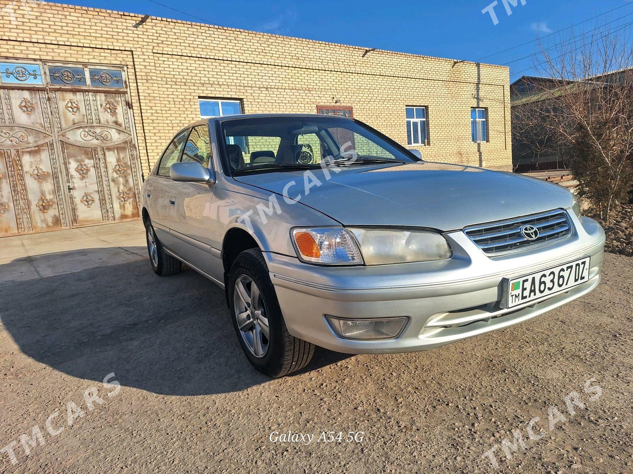 Toyota Camry 2001 - 140 000 TMT - Кёнеургенч - img 3