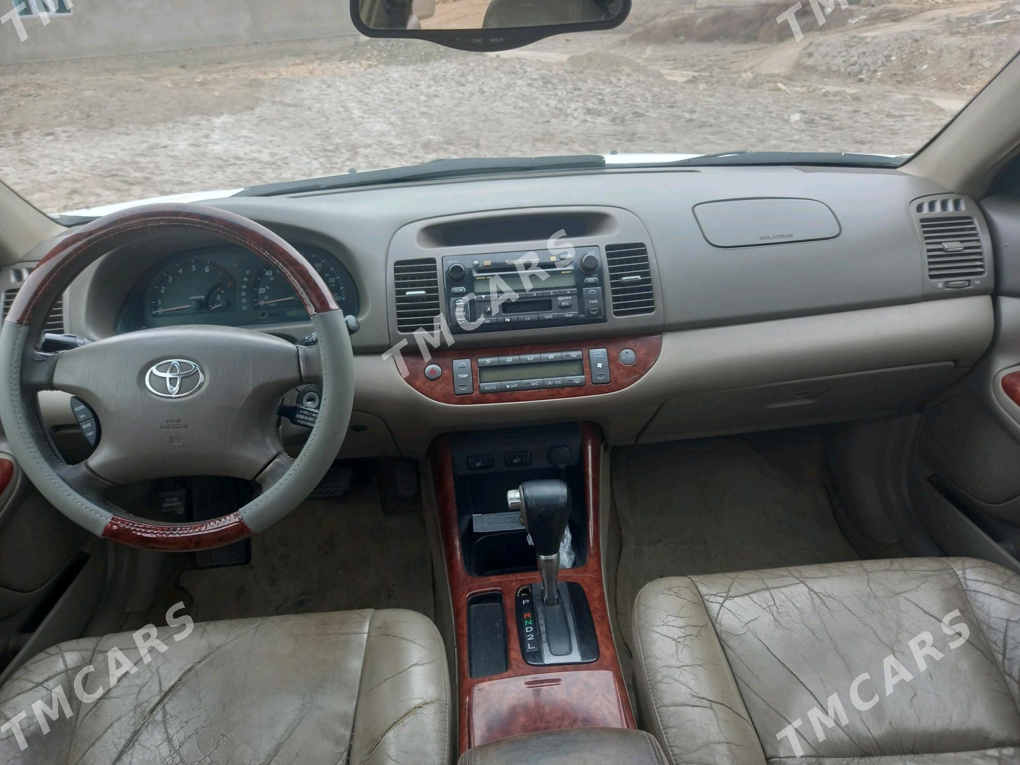 Toyota Camry 2003 - 132 000 TMT - Дашогуз - img 3