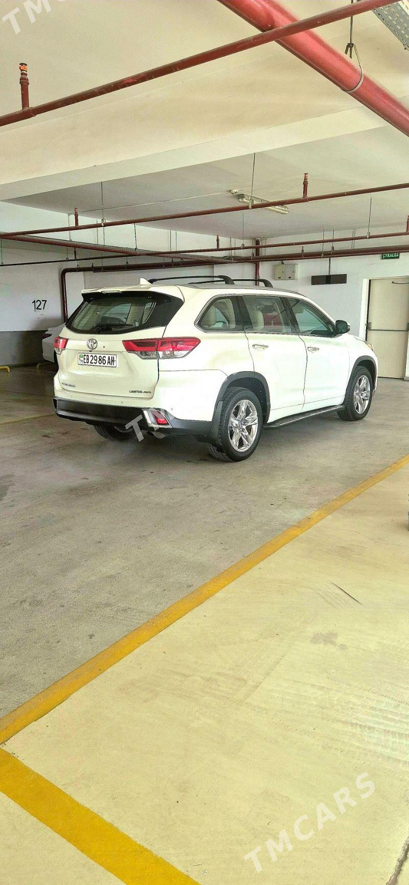 Toyota Highlander 2018 - 430 000 TMT - Aşgabat - img 4