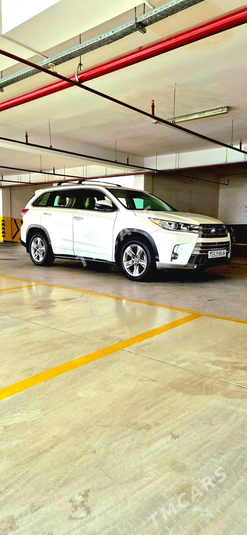 Toyota Highlander 2018 - 430 000 TMT - Aşgabat - img 2