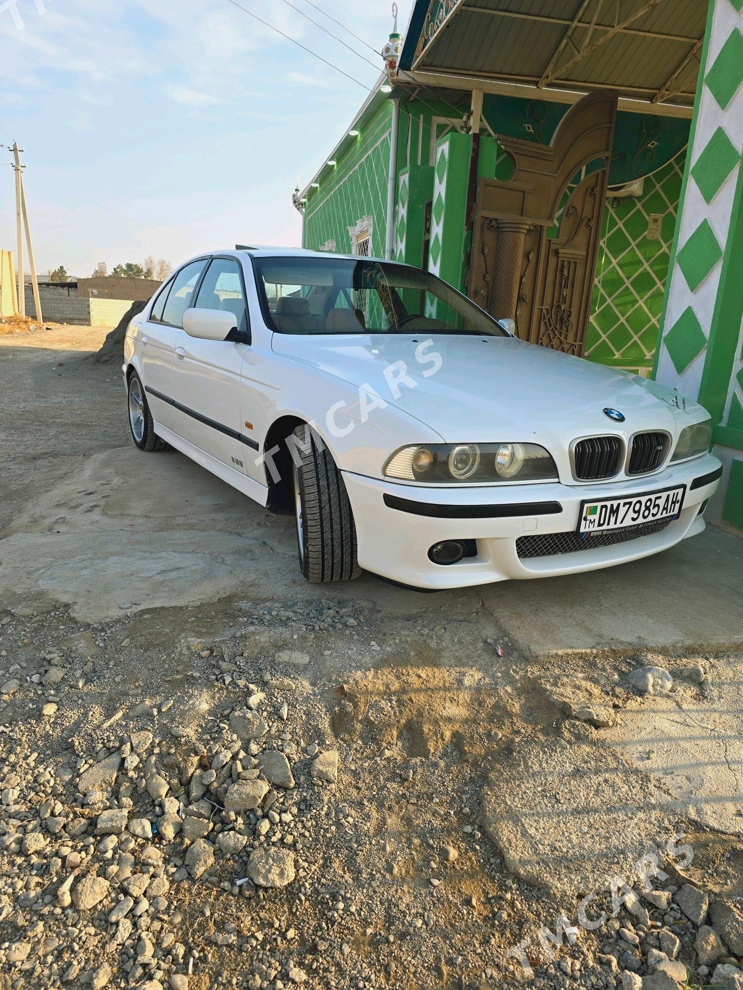 BMW E39 2002 - 110 000 TMT - Кака - img 3