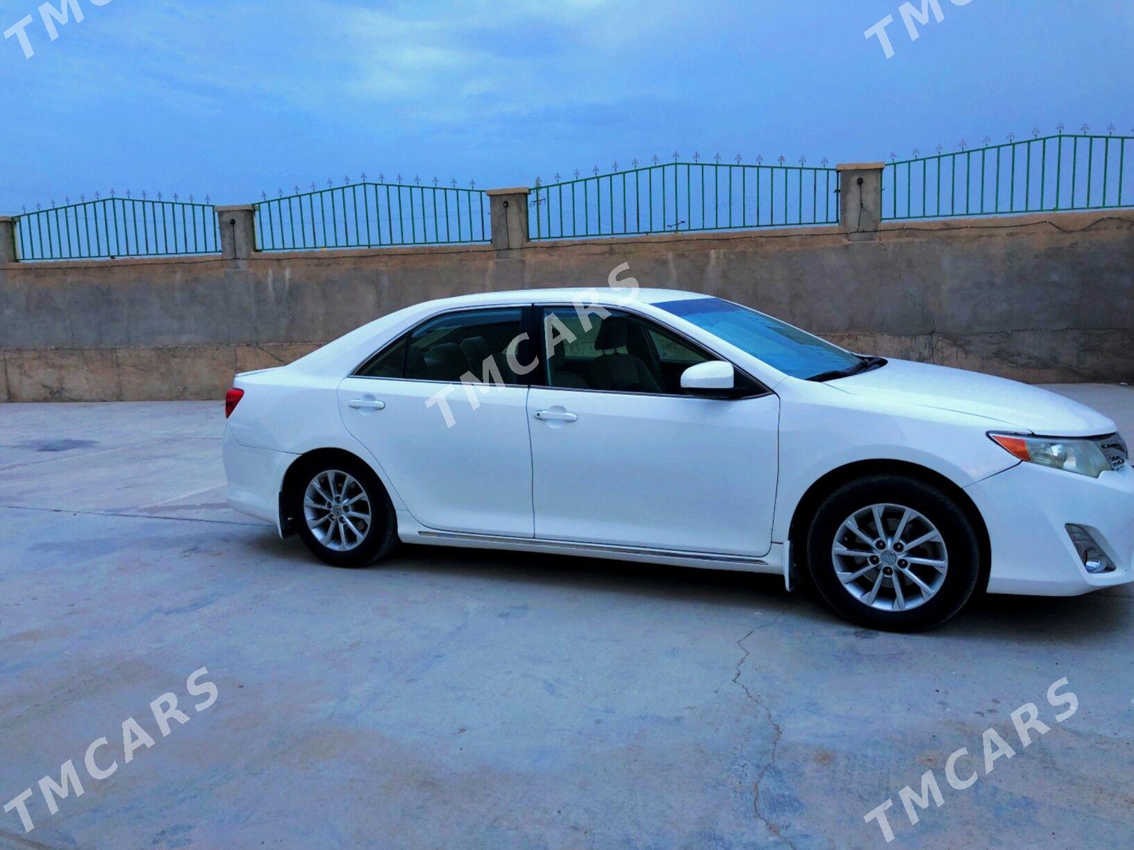 Toyota Camry 2013 - 167 000 TMT - Kaka - img 2