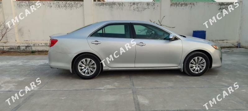 Toyota Camry 2013 - 200 000 TMT - Balkanabat - img 3