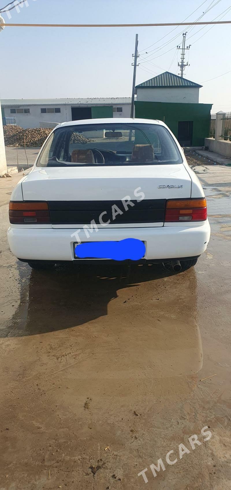 Toyota Corolla 1995 - 40 000 TMT - Мары - img 3