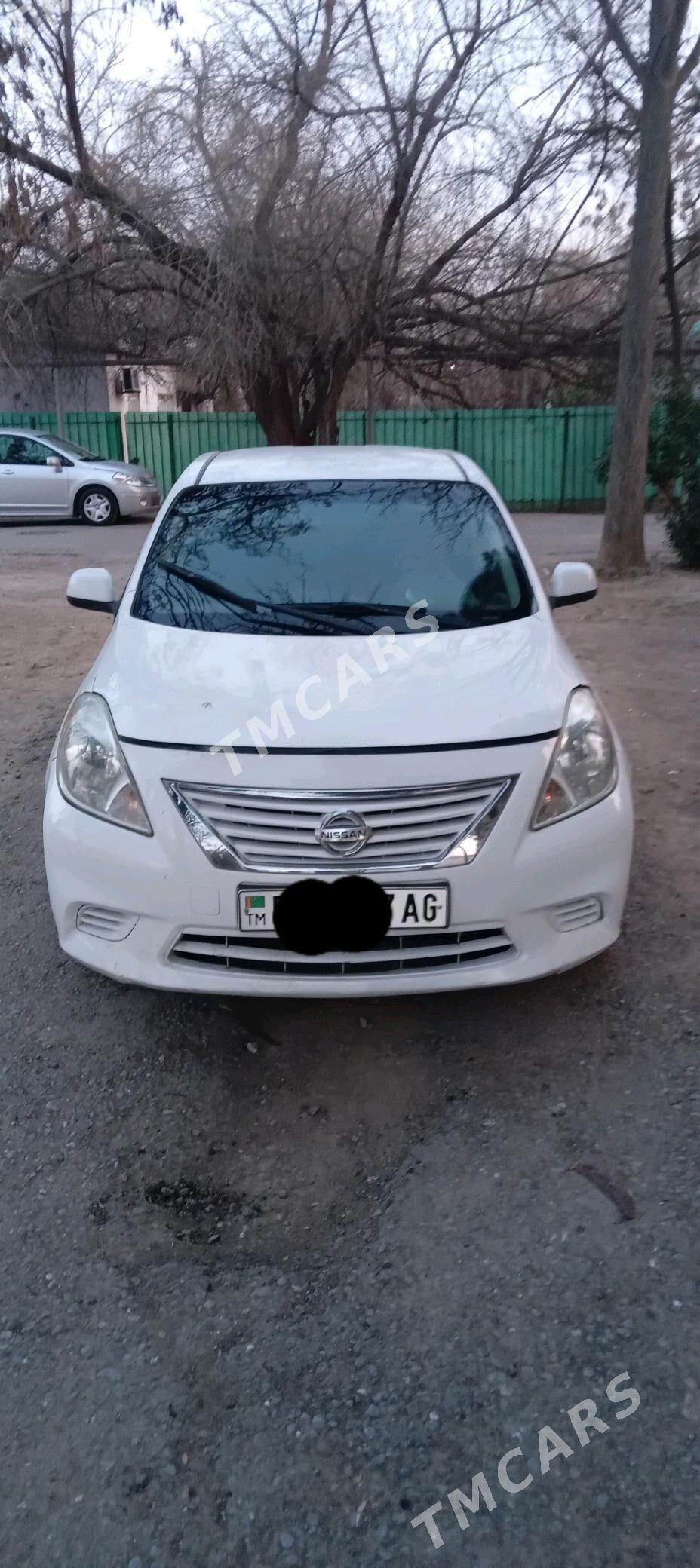 Nissan Versa 2012 - 90 000 TMT - Gagarin köç, köne Howa menzili - img 2