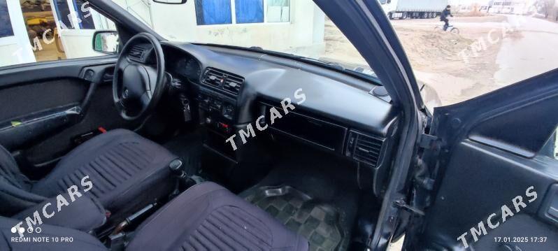 Opel Vectra 1992 - 35 000 TMT - Халач - img 2