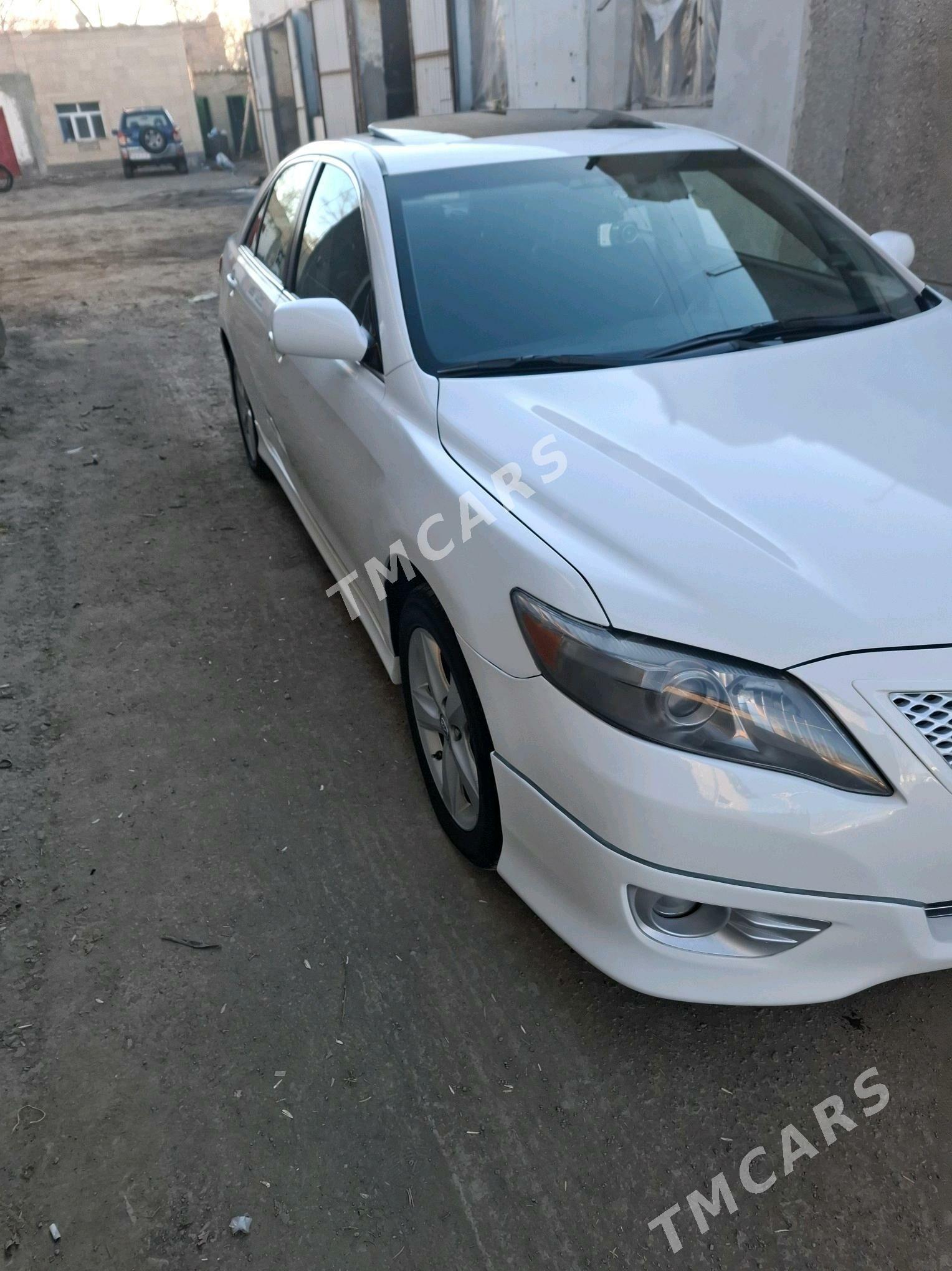 Toyota Camry 2011 - 234 000 TMT - Köneürgenç - img 5