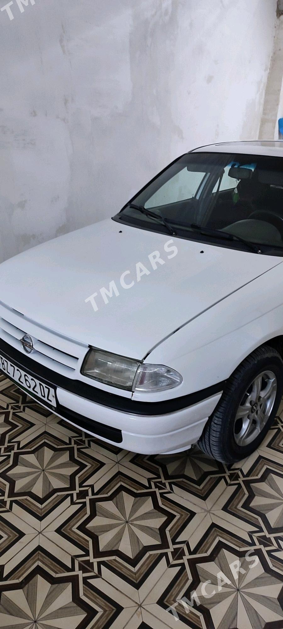 Opel Astra 1994 - 36 000 TMT - Акдепе - img 4