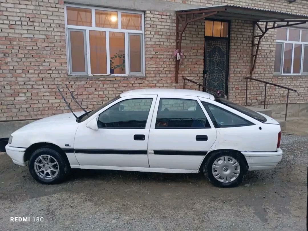 Opel Vectra 1991 - 22 000 TMT - Бузмеин - img 5