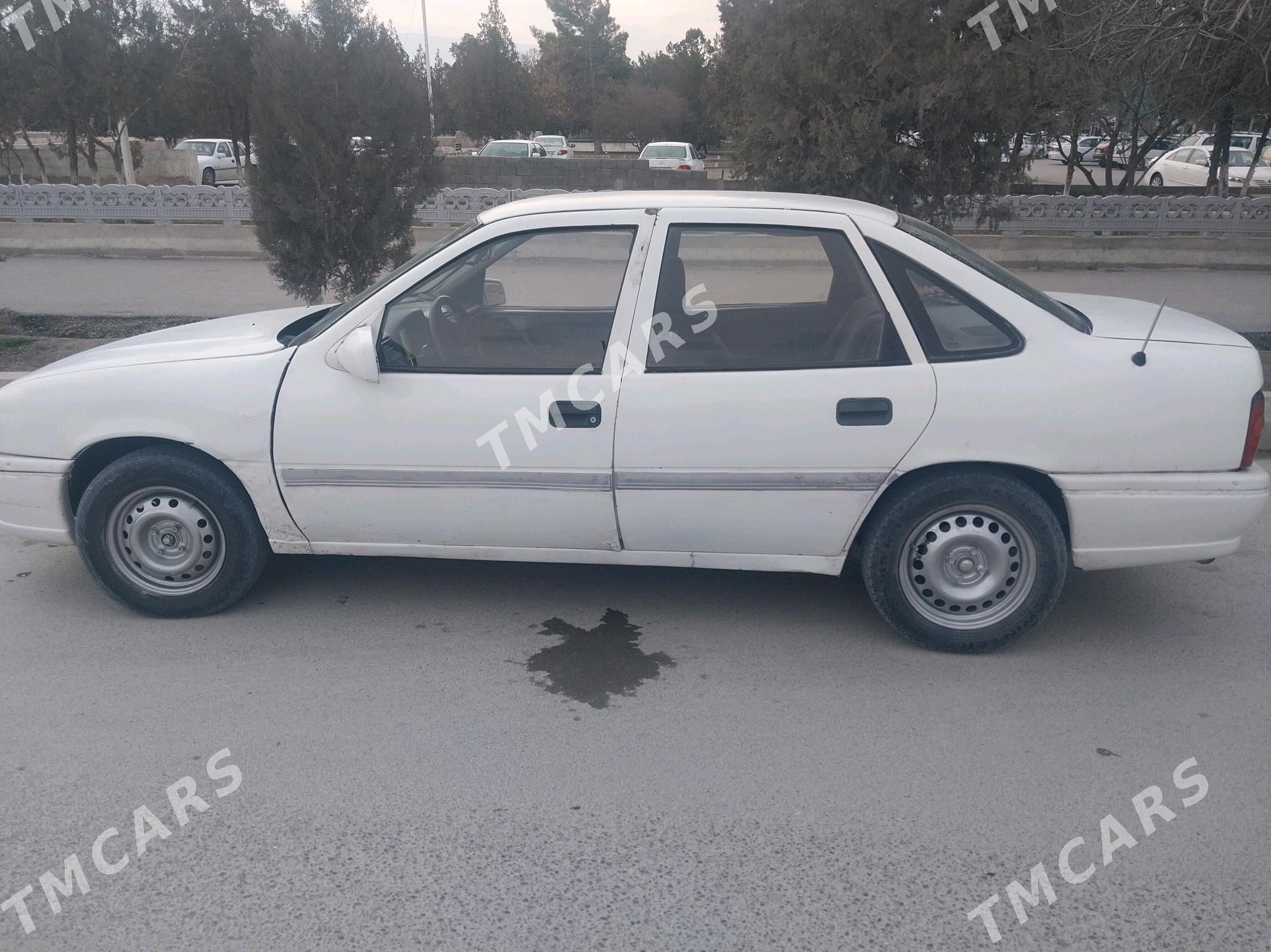 Opel Vectra 1991 - 22 000 TMT - Бахарден - img 4