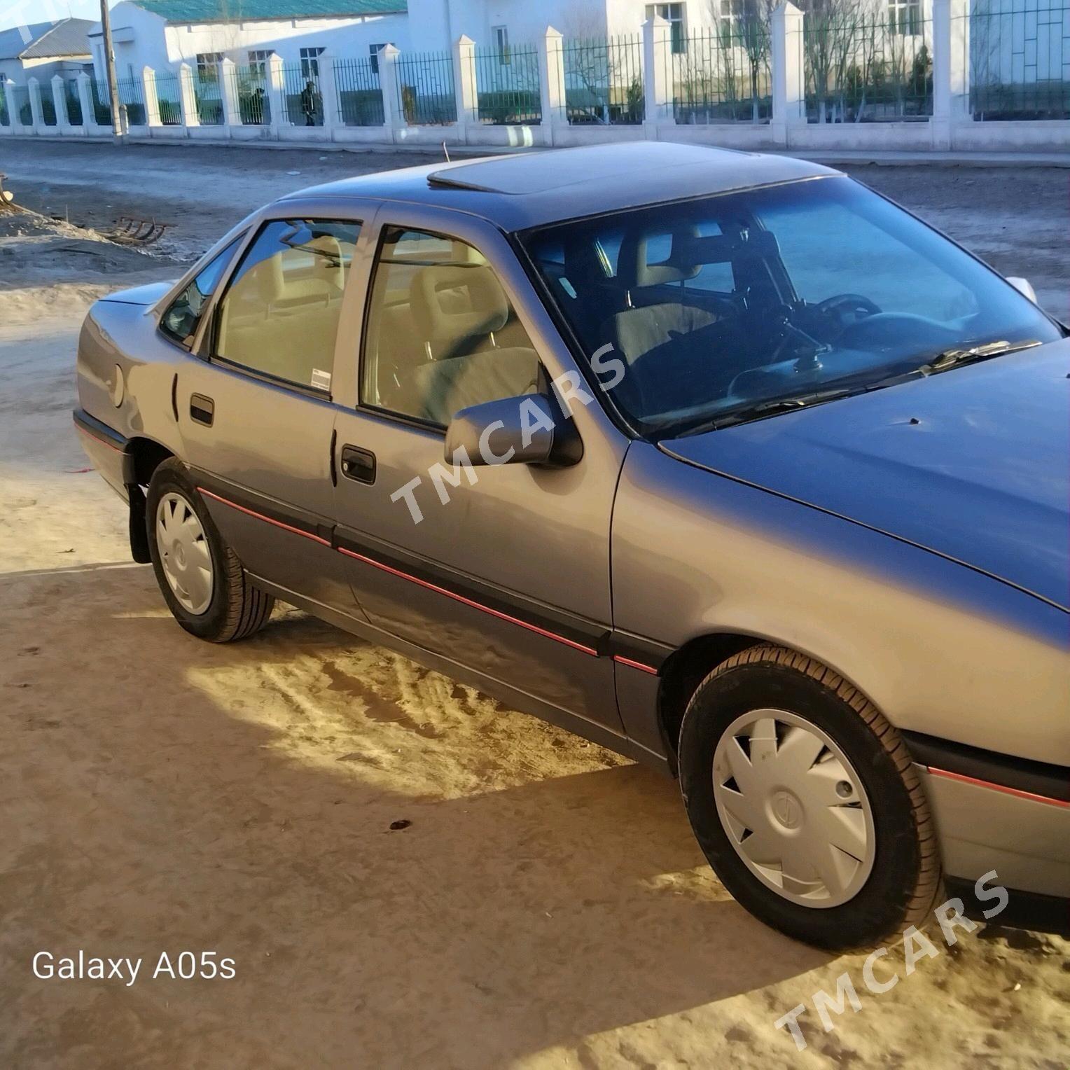 Opel Vectra 1992 - 37 000 TMT - Gubadag - img 2