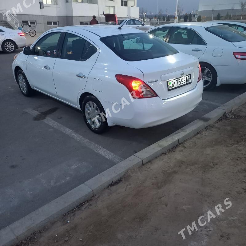 Nissan Versa 2012 - 111 000 TMT - Ашхабад - img 4