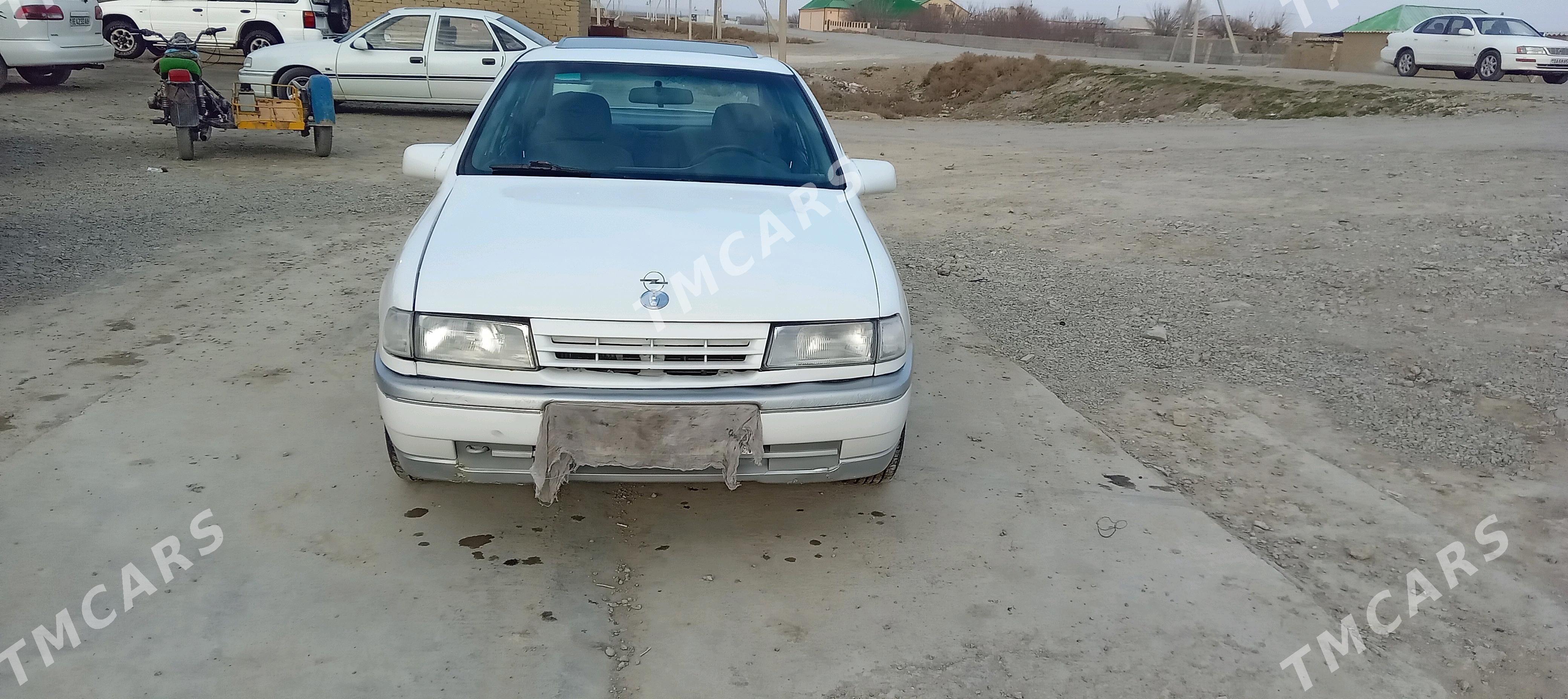 Opel Vectra 1990 - 28 000 TMT - Бахарден - img 4