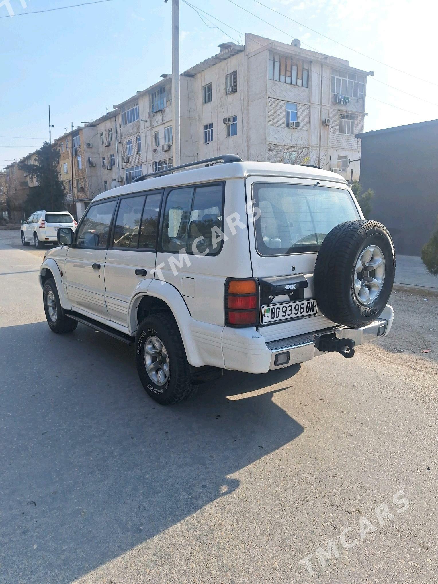 Mitsubishi Montero 1995 - 52 000 TMT - Балканабат - img 3