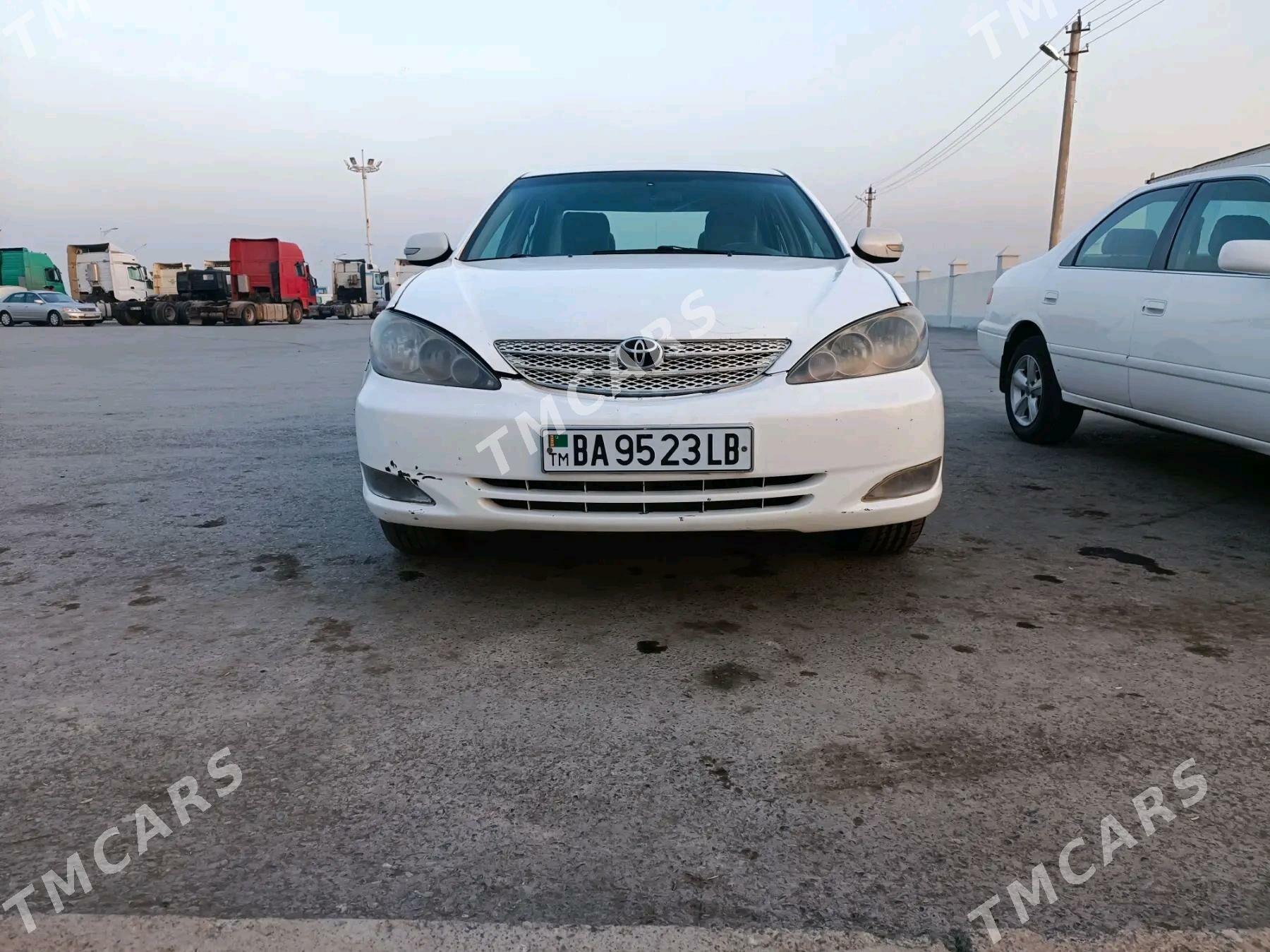 Toyota Camry 2002 - 115 000 TMT - Halaç - img 2