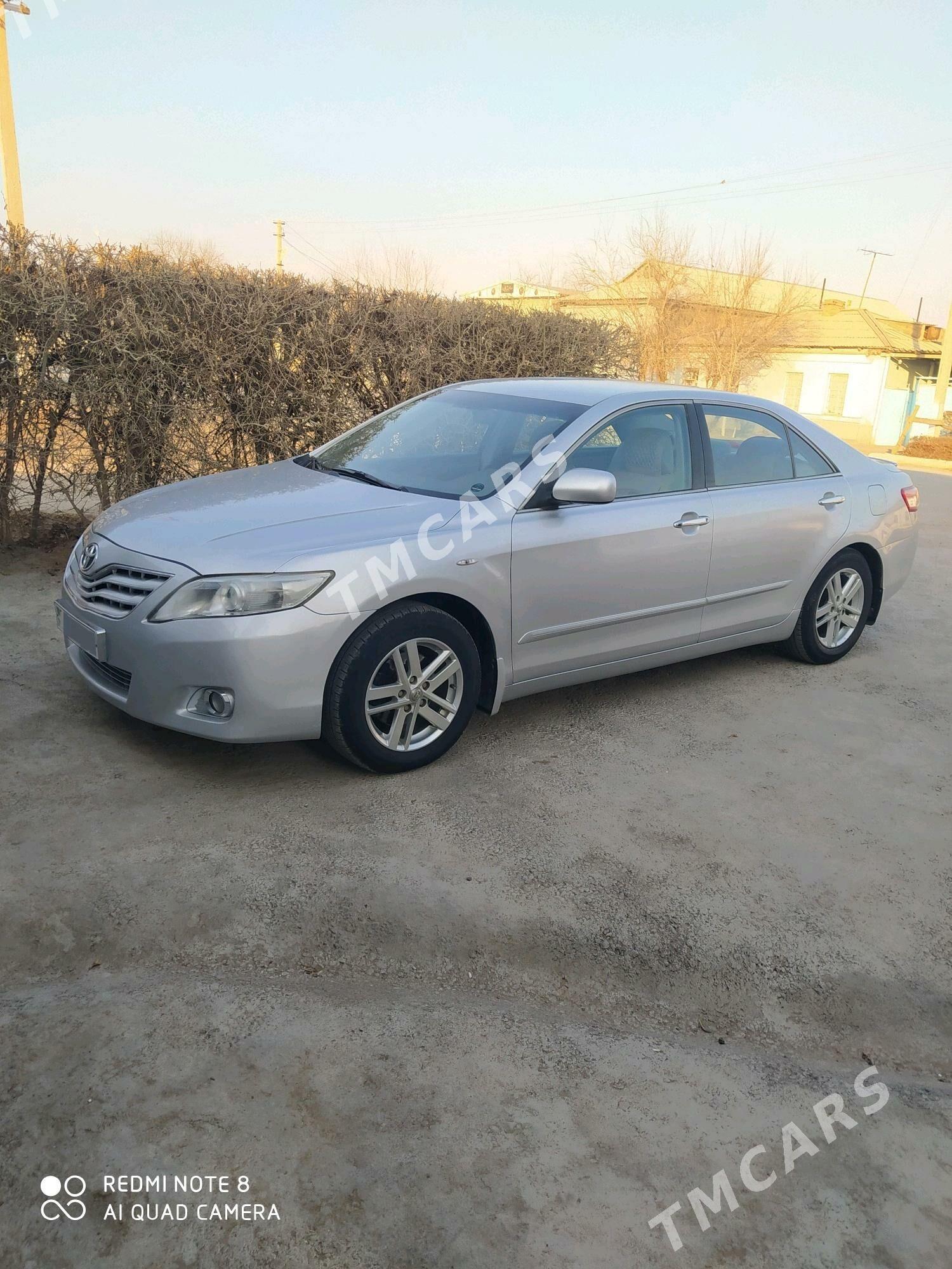 Toyota Camry 2011 - 135 000 TMT - Теджен - img 5