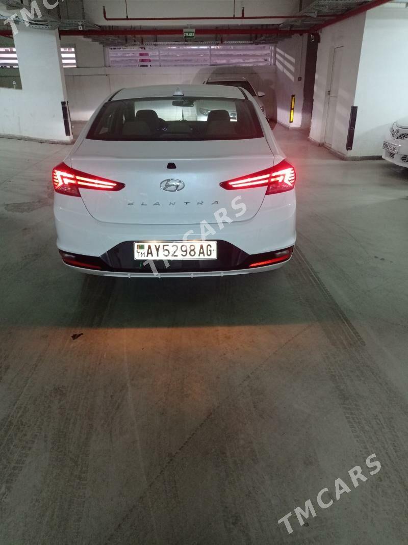 Hyundai Elantra 2019 - 213 000 TMT - Parahat 1 - img 2