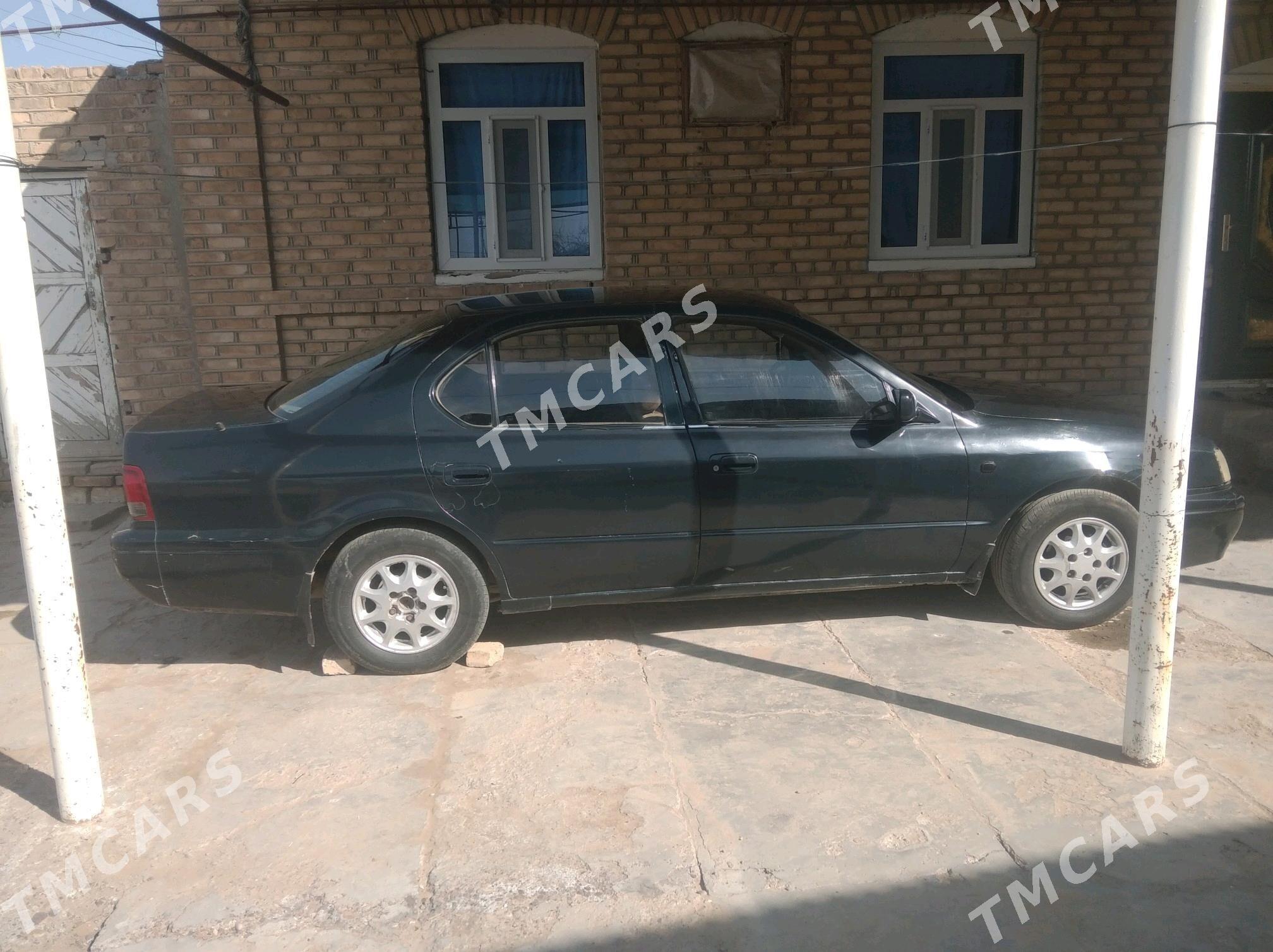 Toyota Camry 1995 - 30 000 TMT - Ýolöten - img 3