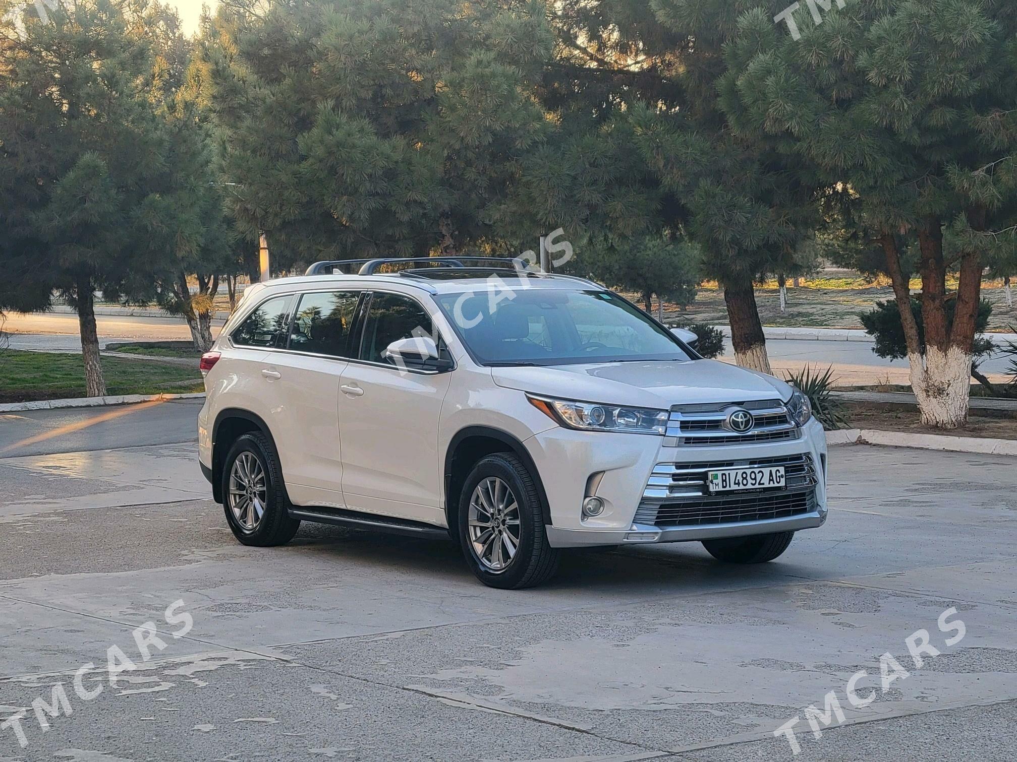 Toyota Highlander 2018 - 395 000 TMT - Ашхабад - img 2