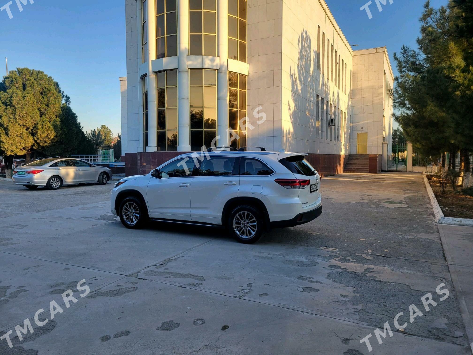 Toyota Highlander 2018 - 395 000 TMT - Ашхабад - img 4