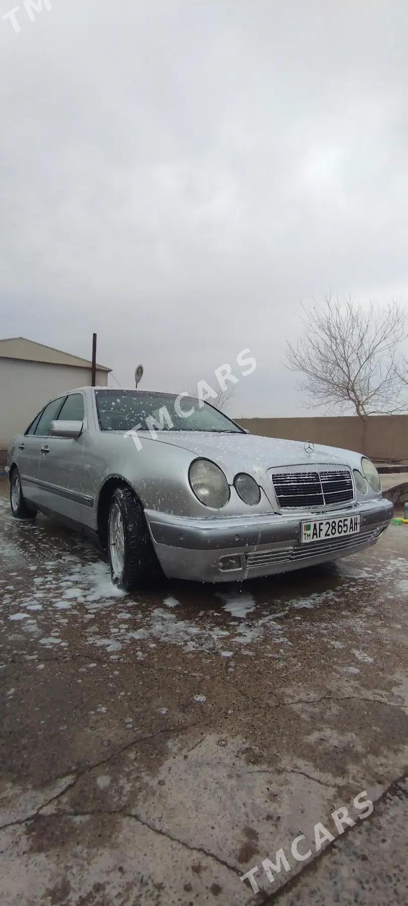 Mercedes-Benz E320 1999 - 83 000 TMT - Tejen - img 3