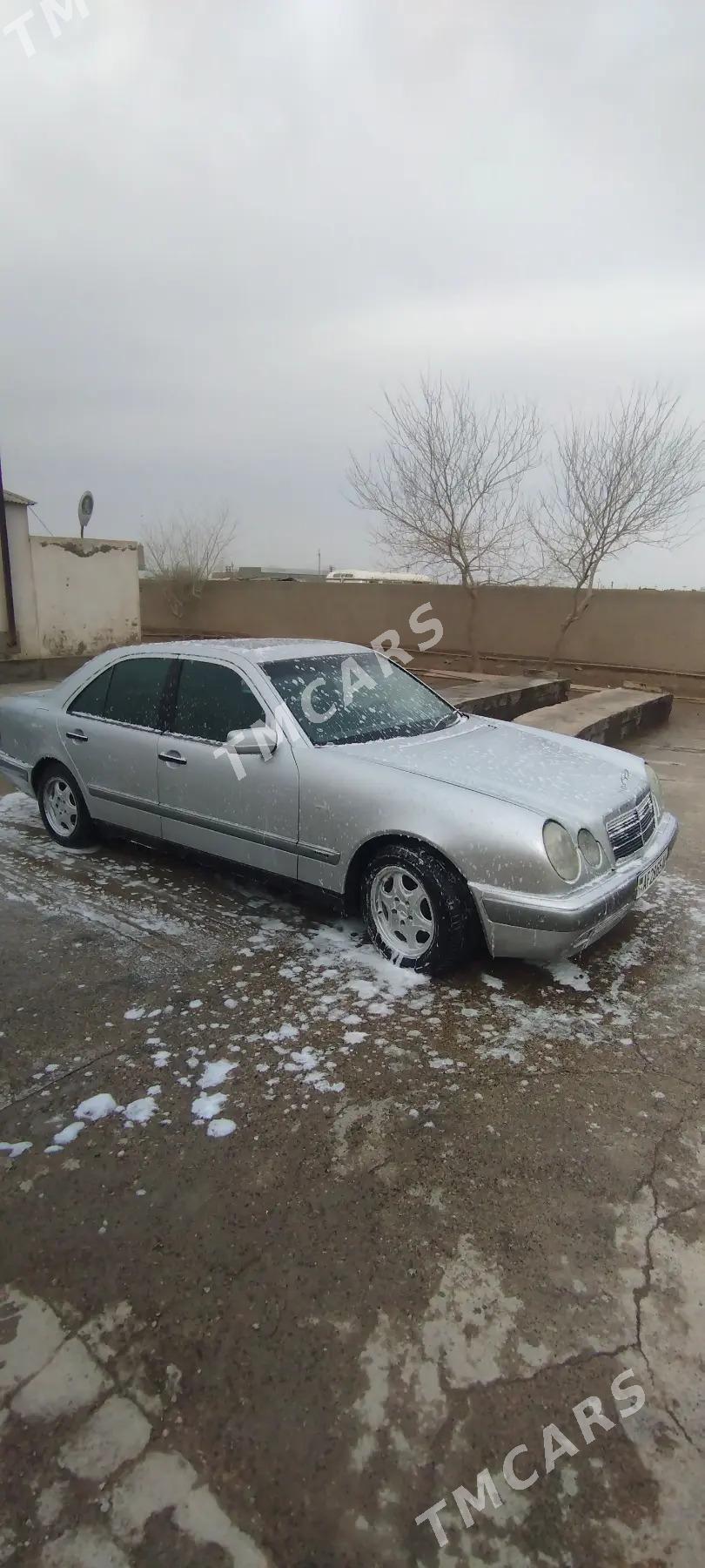 Mercedes-Benz E320 1999 - 83 000 TMT - Tejen - img 10