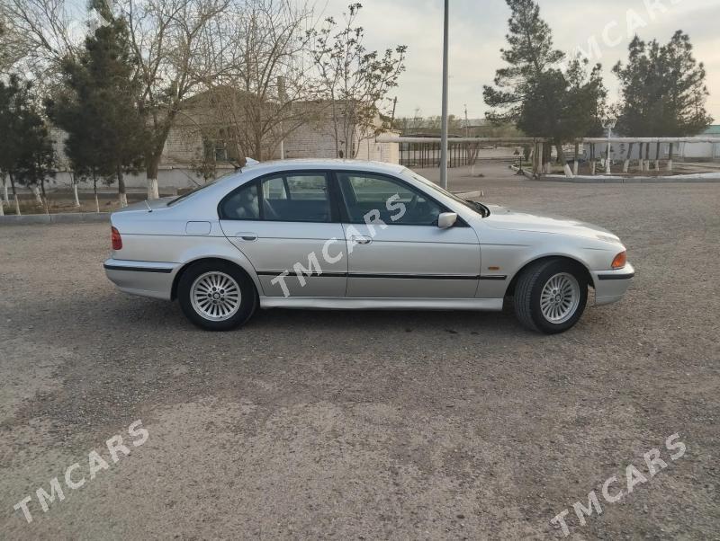 BMW E39 1997 - 55 000 TMT - Мургап - img 2