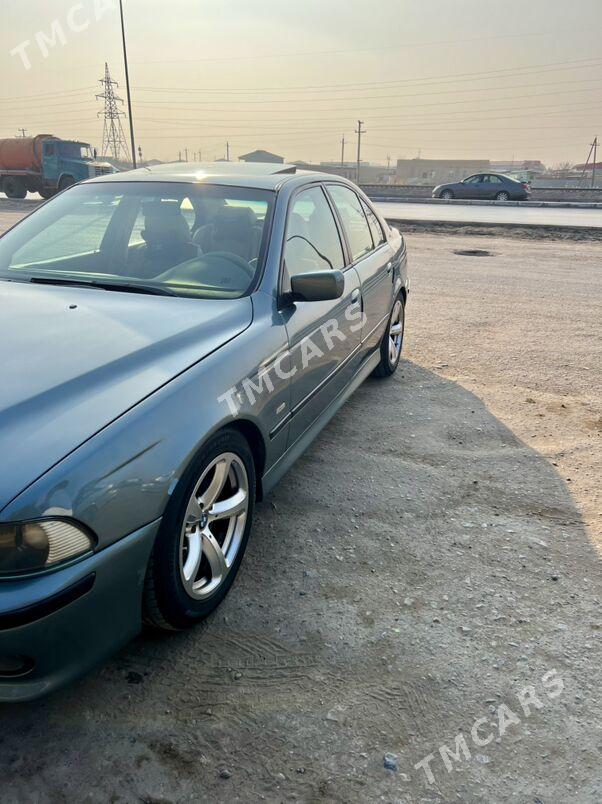 BMW E39 2002 - 99 000 TMT - Türkmenabat - img 2